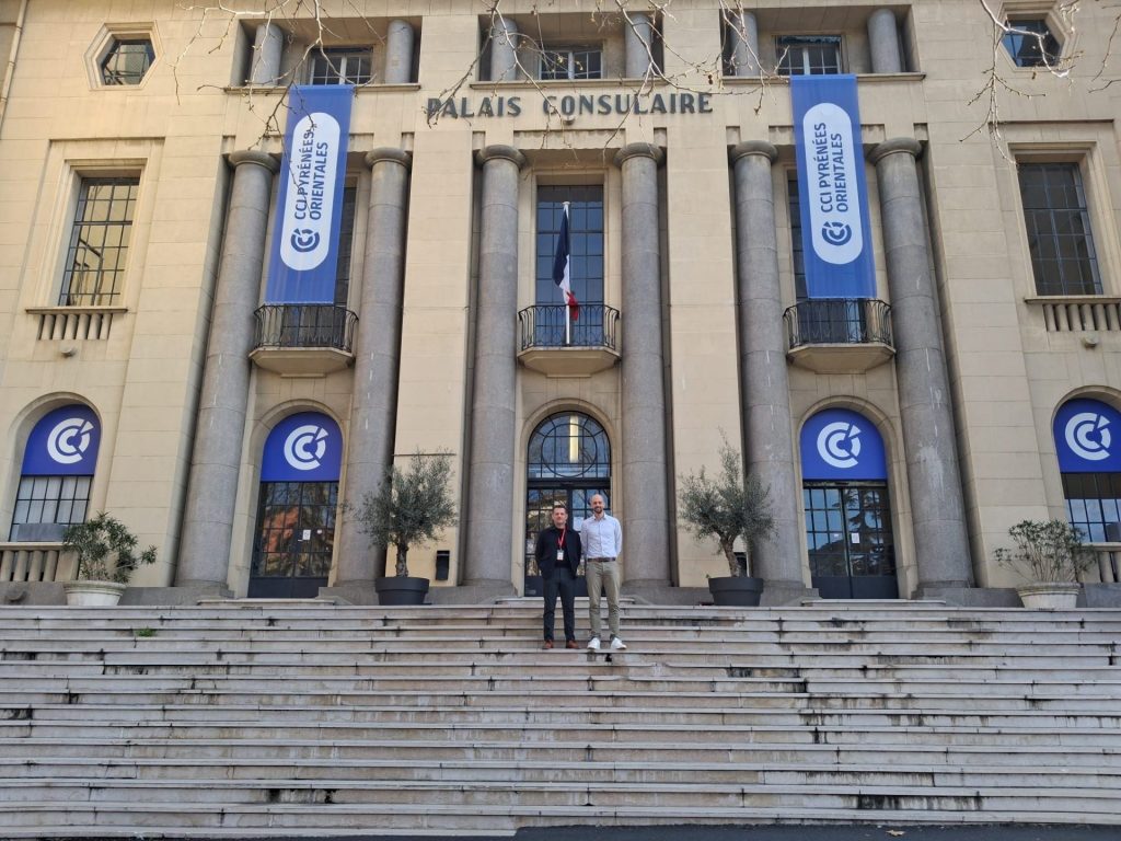 FLASH ENERGIE accompagne les entreprises, commerçants et artisans de Perpignan et des Pyrénées-Orientales (66) dans l’optimisation de leurs contrats d’électricité et de gaz.